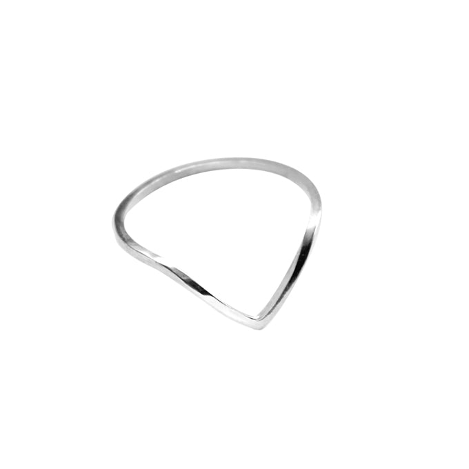 Celine-v-shaped-silver-ring-by-Marie-Beatrice-Gade-flat-lay