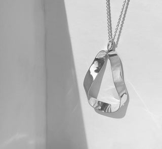 KYST Grande Necklace - Sculptural statement silver pendant necklace