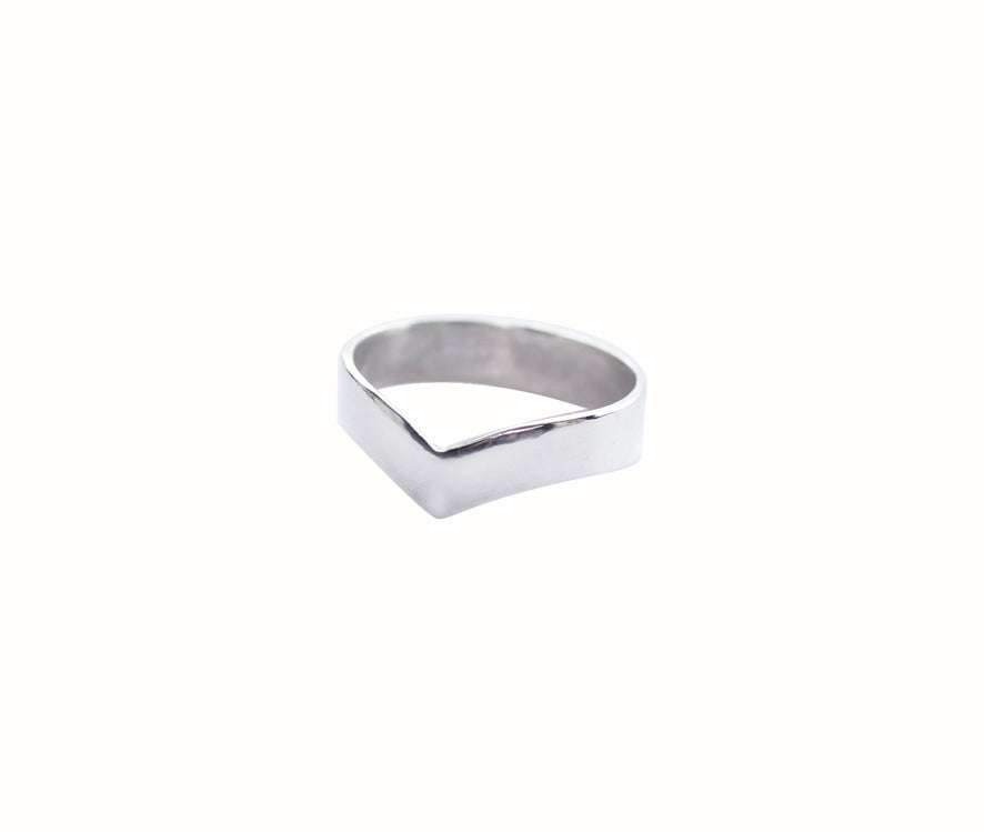 Adelphi-V-shaped-silver-ring-on-white-backgound-by-Marie-B-Gade