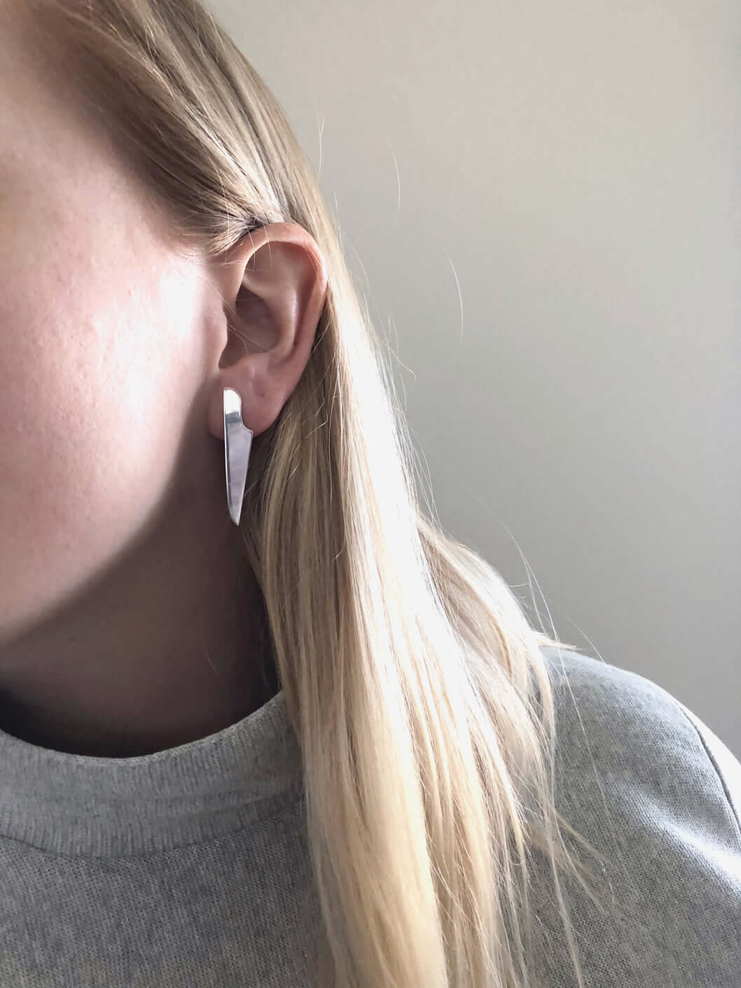 Handmade Eco-Friendly fine jewellery by Marie Beatrice Gade, ALINE - Organic shaped silver earrings