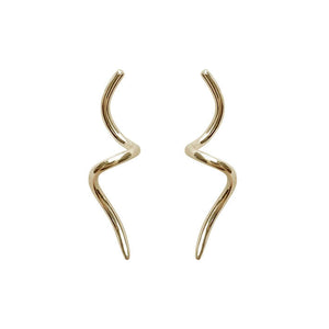 Arya-swirly-gold-earrings-9K-by-Marie-Beatrice-Gade-eco-jewellery-low-flat-lay