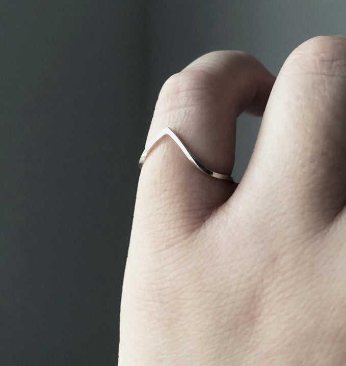 Celine-v-shaped-silver-ring-by-Marie-B-Gade-Eco-jeweller-Denmark-on-hand