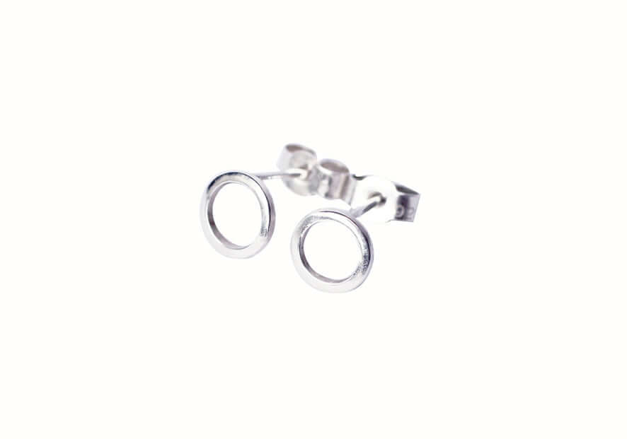 Handmade Eco-Friendly fine jewellery by Marie Beatrice Gade, CONTINUUM - Silver circle jewellery set