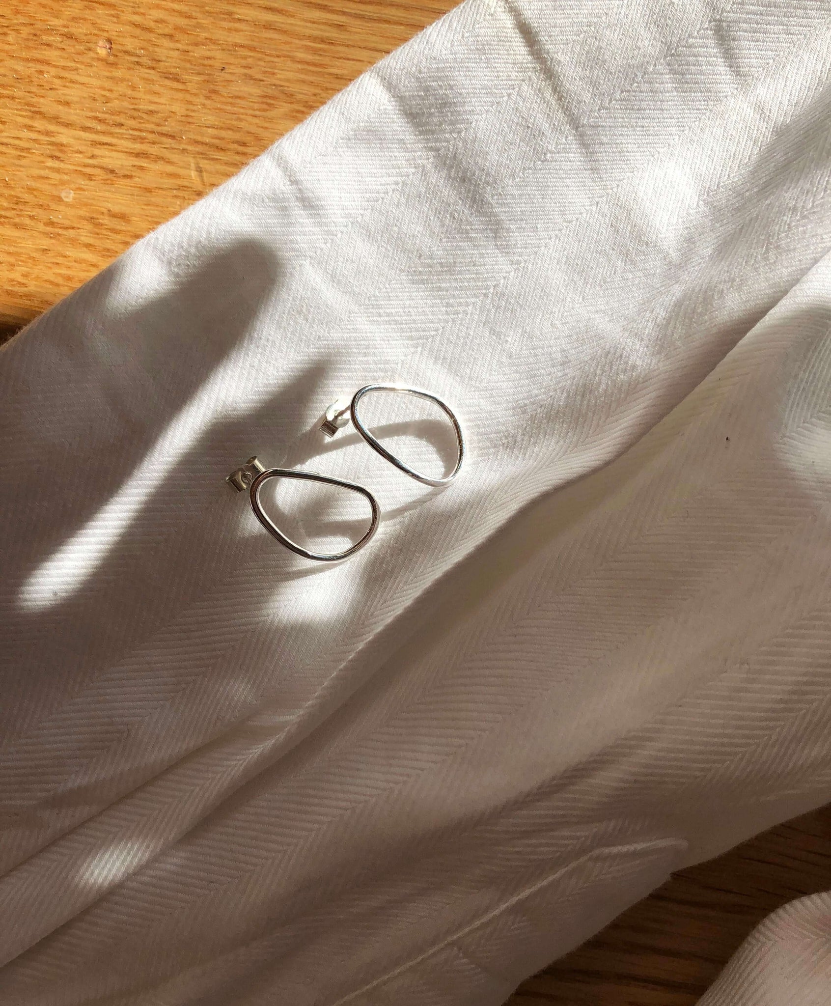 Handmade Eco-Friendly fine jewellery by Marie Beatrice Gade, ELENA Mini - Oval silver earrings