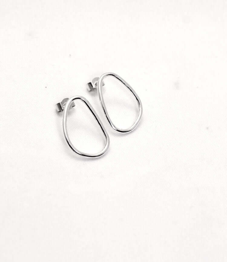 Handmade Eco-Friendly fine jewellery by Marie Beatrice Gade, ELENA Mini - Oval silver earrings
