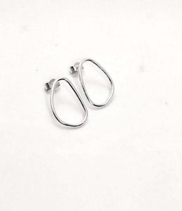 Handmade Eco-Friendly fine jewellery by Marie Beatrice Gade, ELENA Mini - Oval silver earrings