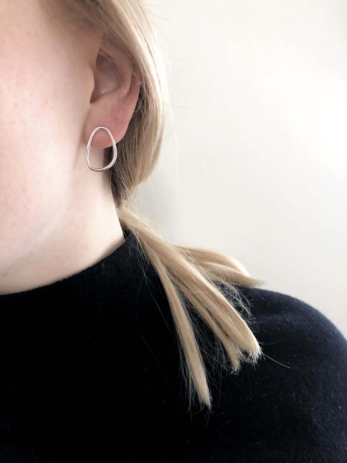 Handmade Eco-Friendly fine jewellery by Marie Beatrice Gade, ELENA Mini - Oval silver earrings