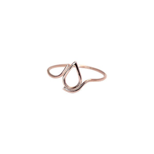 Filippa Ring 9ct Red Gold without background closeup