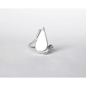 Artisan crafted Laguna ring by M of Copenhagen viewed from the front