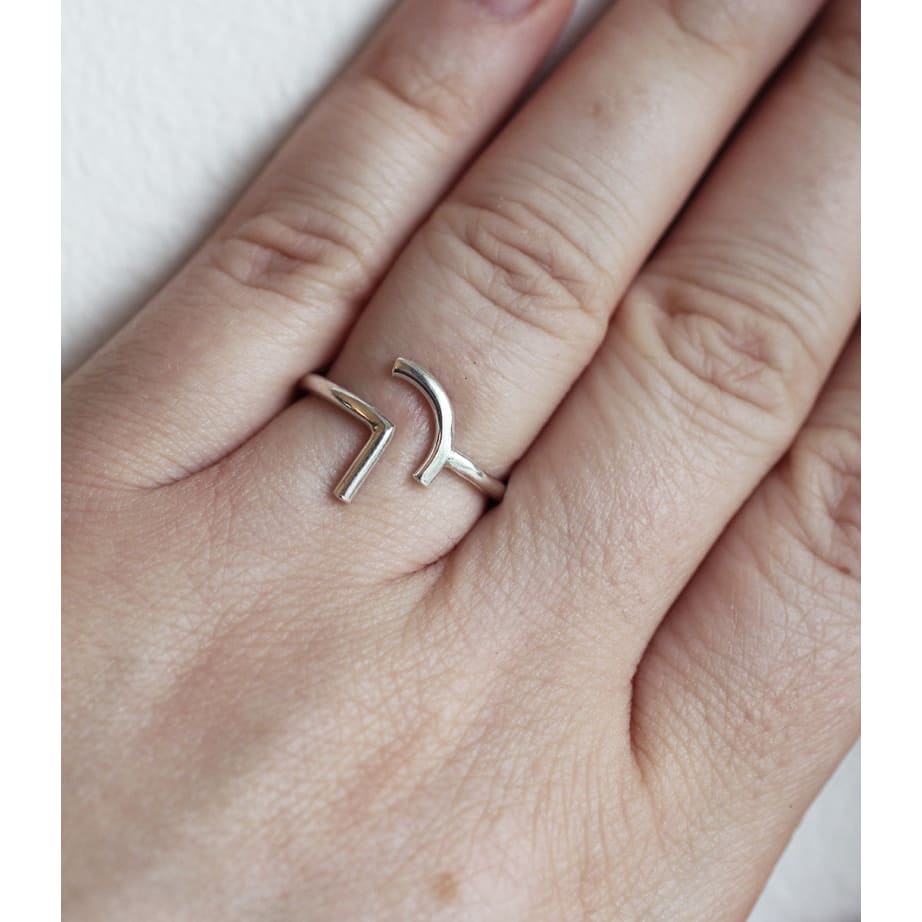 Naxos recycled silver ring by M of Copenhagen on models hand