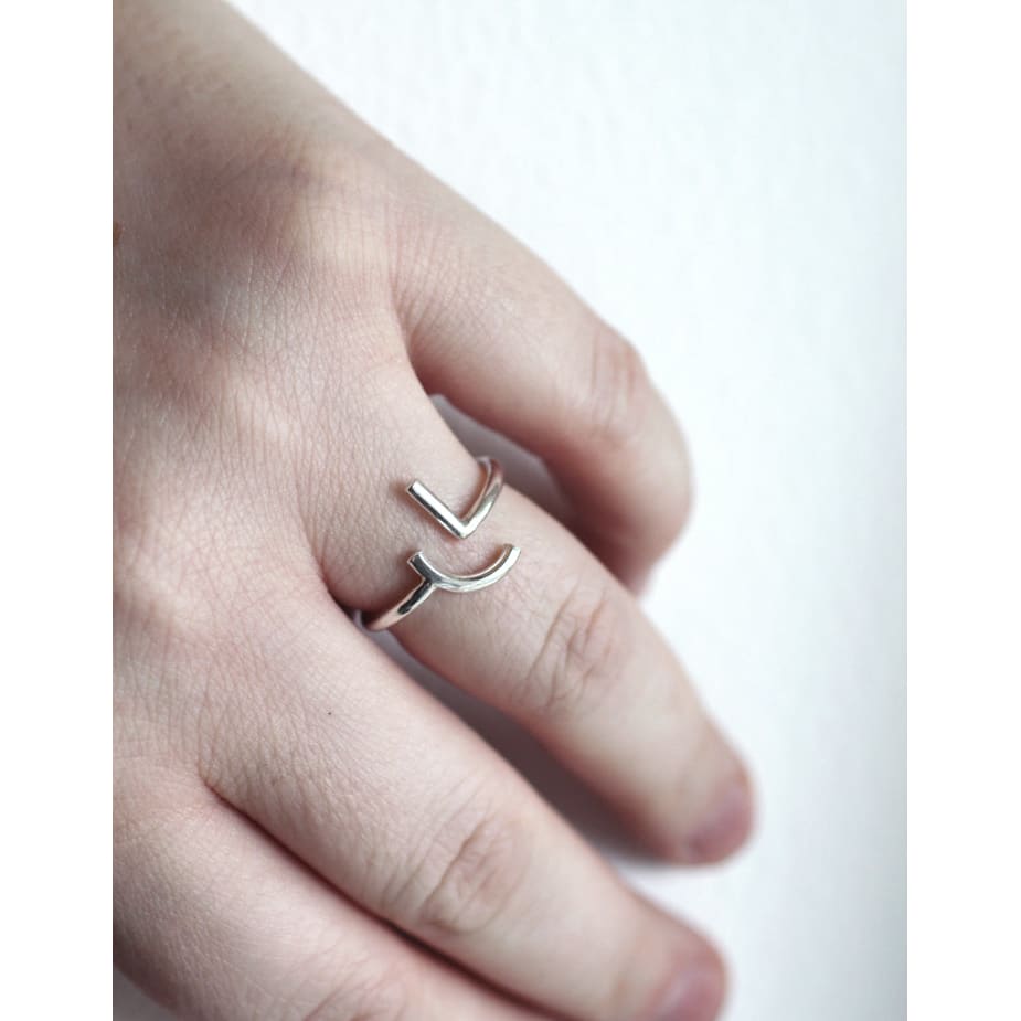 Naxos silver ring by M of Copenhagen on models hand