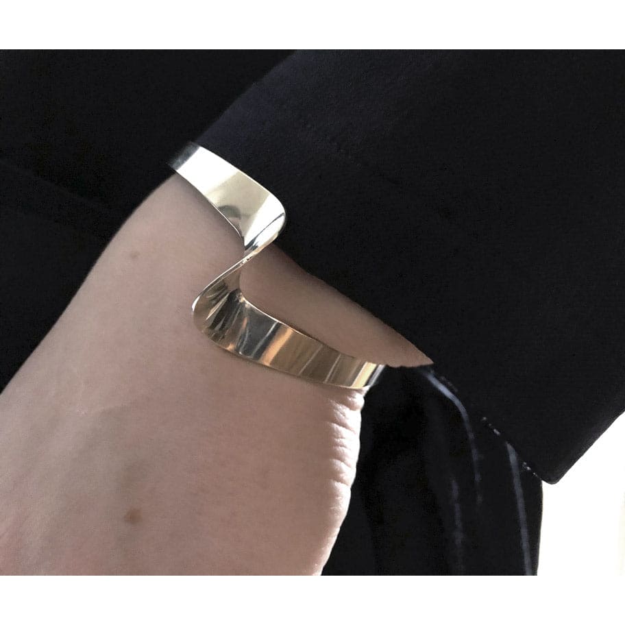 Handmade Eco-Friendly fine jewellery by Marie Beatrice Gade, VERA Bangle